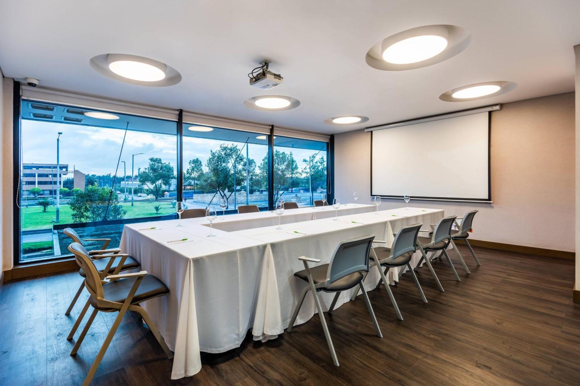 Courtyard By Marriott Bogota Airport Ξενοδοχείο Εξωτερικό φωτογραφία