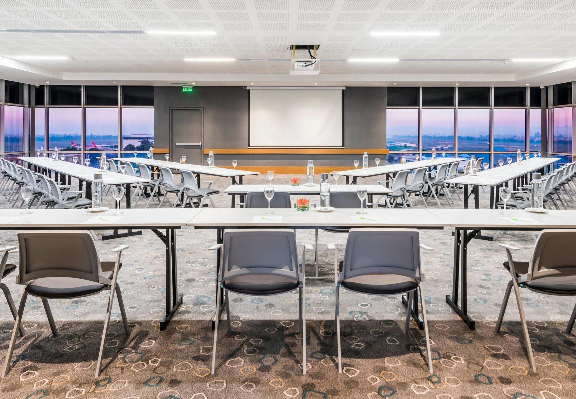 Courtyard By Marriott Bogota Airport Ξενοδοχείο Εξωτερικό φωτογραφία